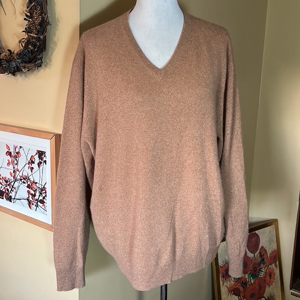 JOS A BANK Size Large V-neck Pullover Sweater Classic Khaki Tan Cashmere $198